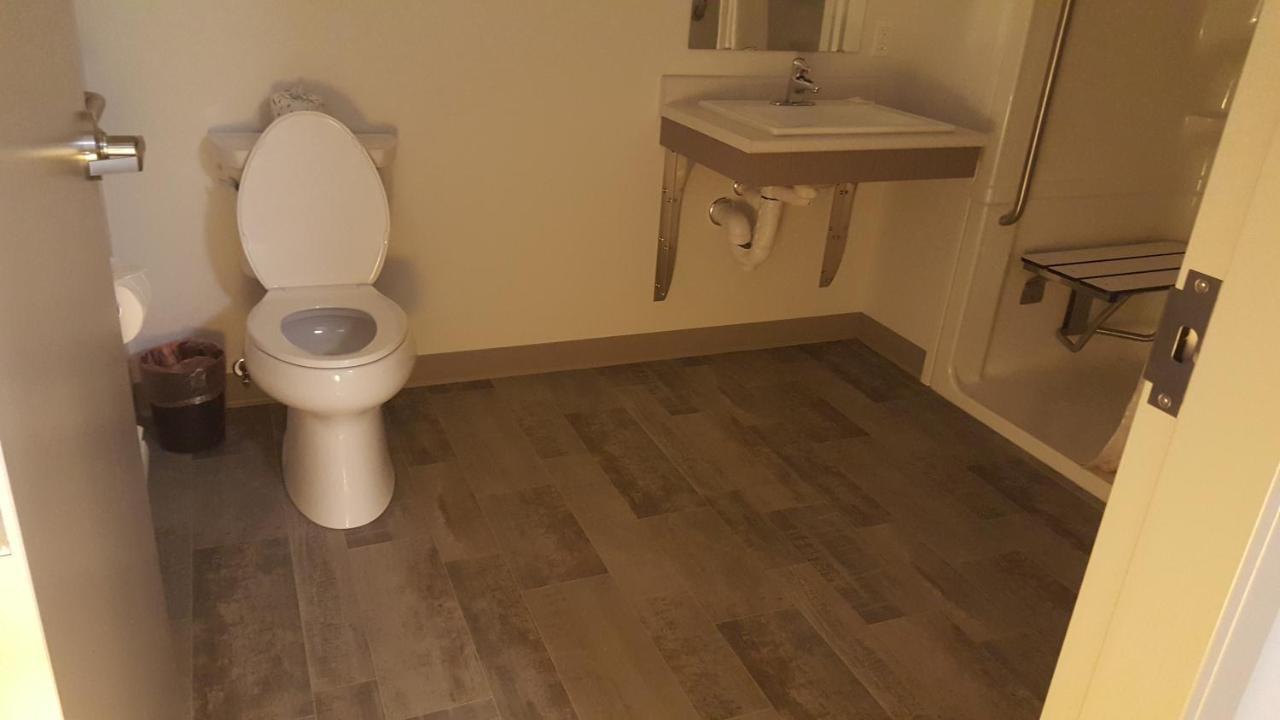 Centennial Motel Kindersley Екстер'єр фото